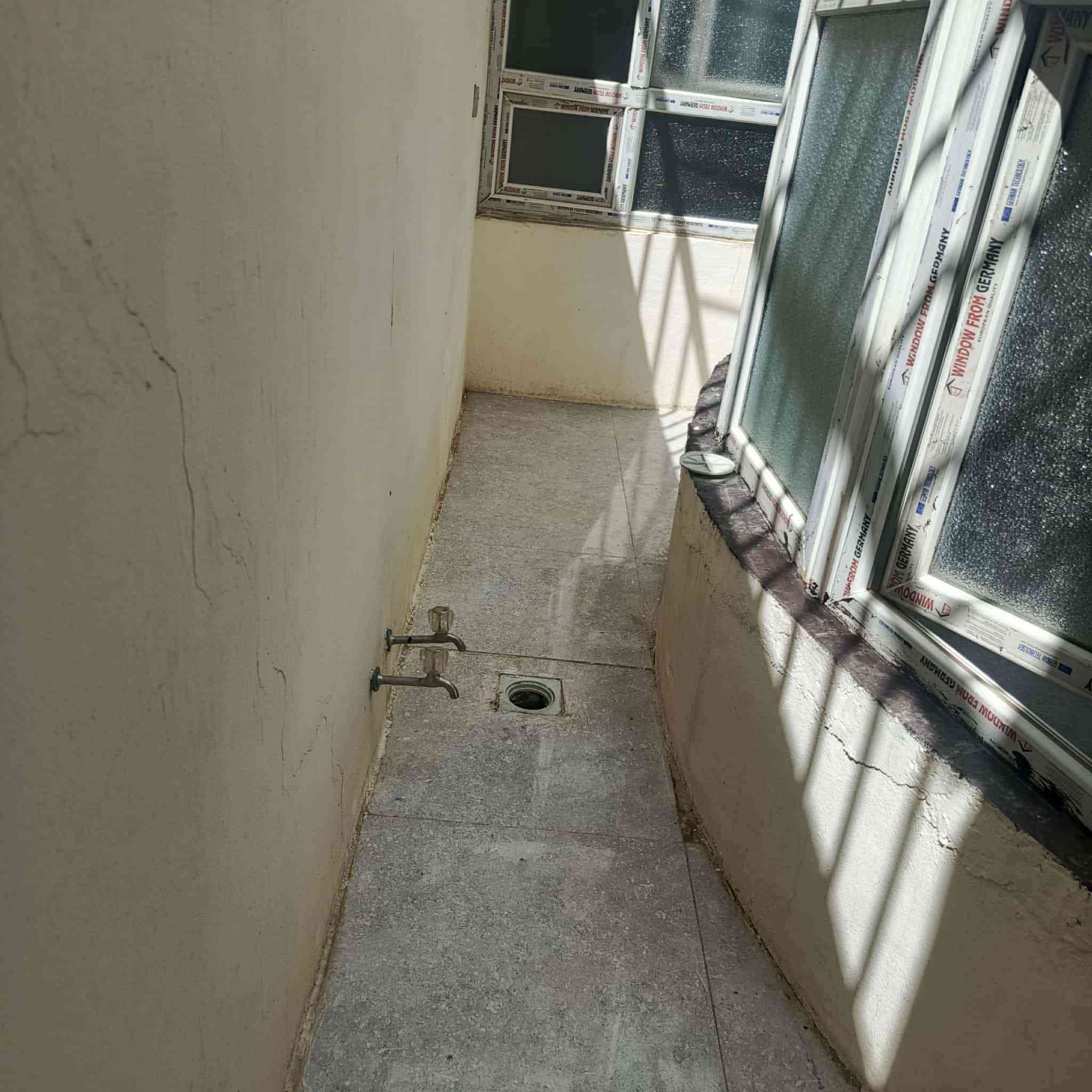 بيت للبيع  (جمعيه الماء)وصل جمعيةوكرت بلديه
العنوان:زيونه 
المساحه:130متر

بناء حديث زيرو غير مسكون

للاستفسار الاتصال على الارقام التاليه 

***********

***********
