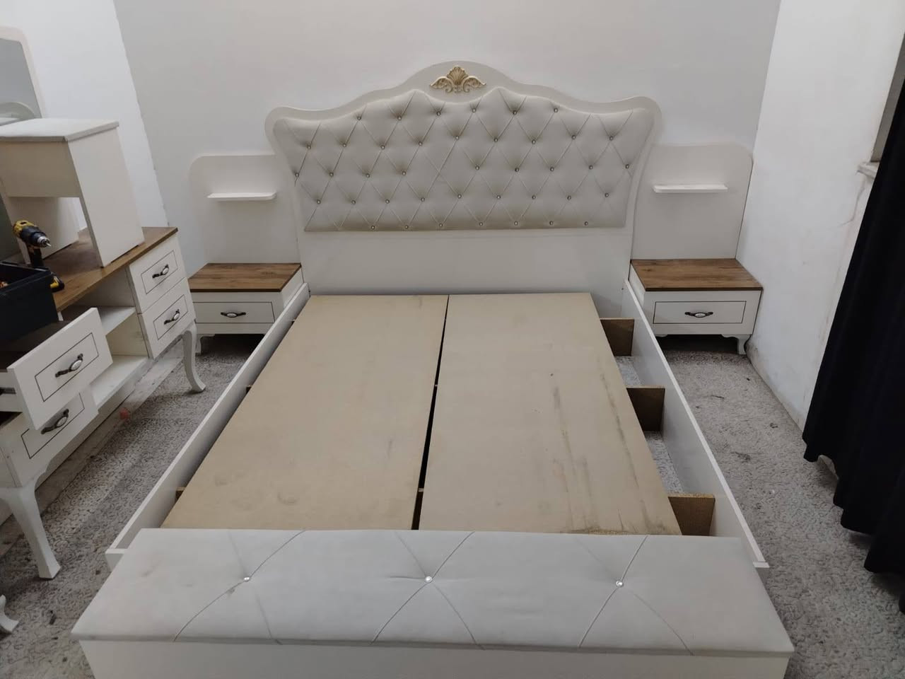 غرفة نوم للبيع كلش نضيفه تركي الشراي يتصل على هذا الرقم‏‪***********‬‏بي واتس
