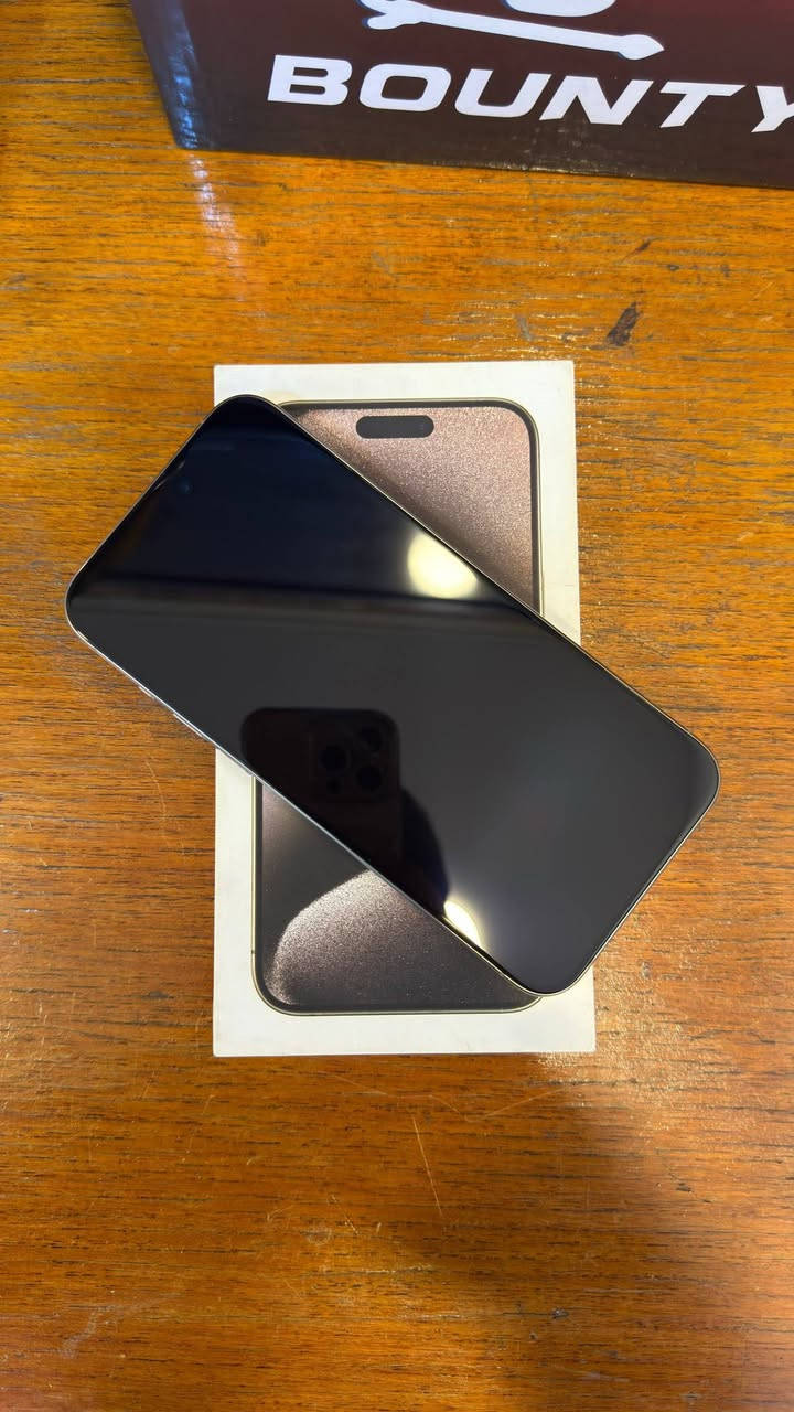 ايفون 15 برو ماكس ذاكره 256 بطاريه 85 الجهاز هو والجديد سوة نظافته 100‎%‎ زلغ مابي نفس ما موضح بالصور نموذج M الجهاز ماستر شرق اوسط لونه المميز تيتانيوم الكارتون الاصلي موجود وتر بروف وتأخذه عالفحص وتفحص يم اي شخص براحتك وتر بروف يعني كلشي ممبدل بي وحتى وصل الشراء موجود وياه 

السعر: مليون و100
العنوان: بغداد العبيدي الشهداء الثانية
للتواصل: ***********
