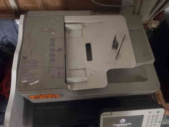 طابعه مع حاسبه دسكتوب للبيع الطابعه كانون 351حجمها تطبع طبع زين استخدام فقط منزل سبب البيع معتاز فلوس حاسبه والطابعه 225 وبيهن مجال 
مكان بابل
***********
