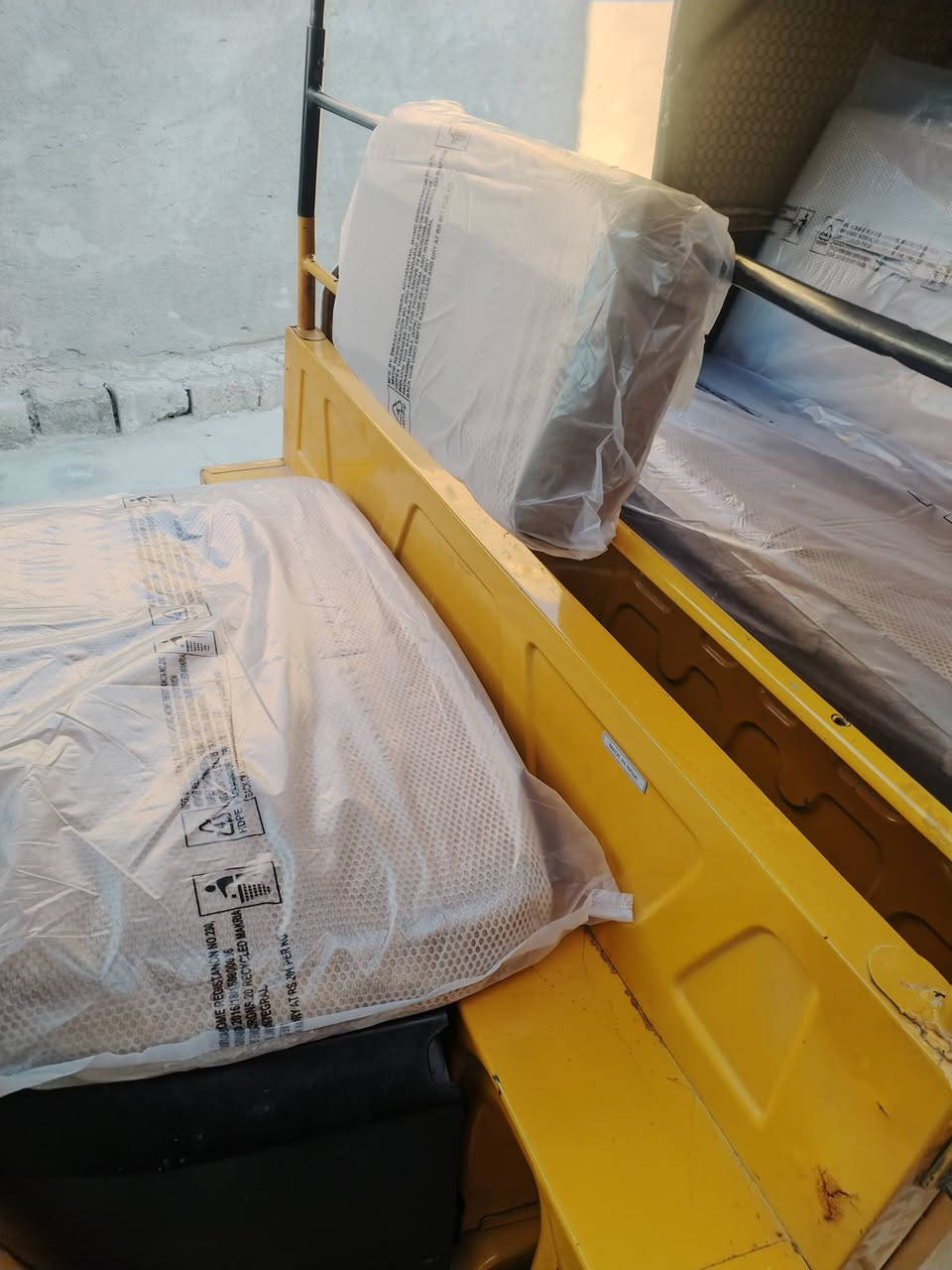 سلام عليكم تكتك للبيع 19 شهر 12 يوم 15 كفاله قطرت صبغ ومعجون ما بيها تكتك بلاديه  تراي زيرو سعر 5400 وبيها مجال خاص مقلق اتصال ***********
