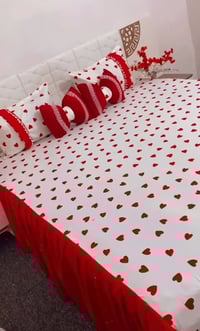 فرشة عيد الحب • قماش إماراتي • توصيل لجميع المحافظات