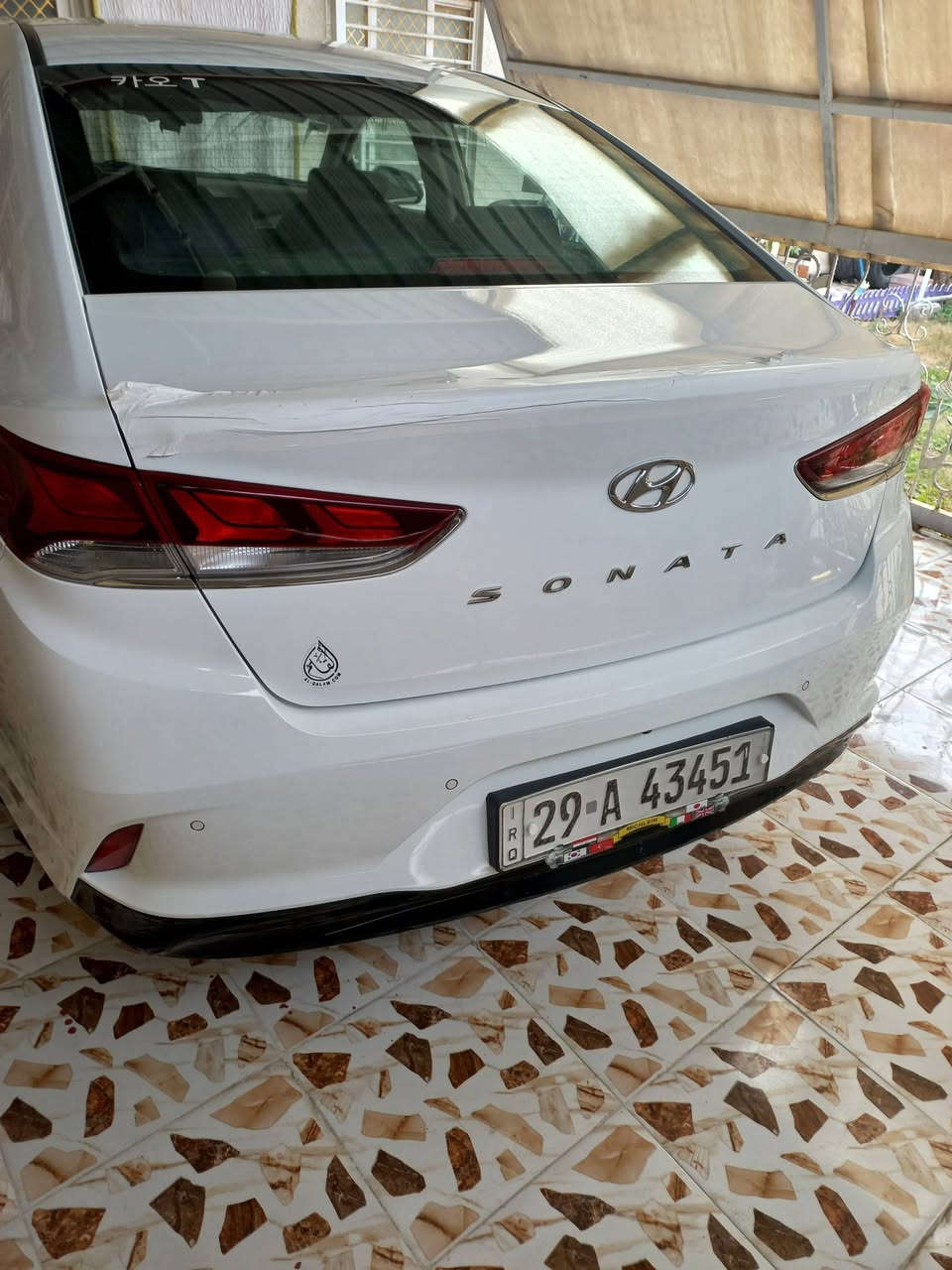 السلام عليكم
سوناتا ٢٢ كفاله عامه
وارد كوري غاز بلادي 
كوت/واسط مركز المدينه 
السعر ١٨٥$
رقم الهاتف ***********
