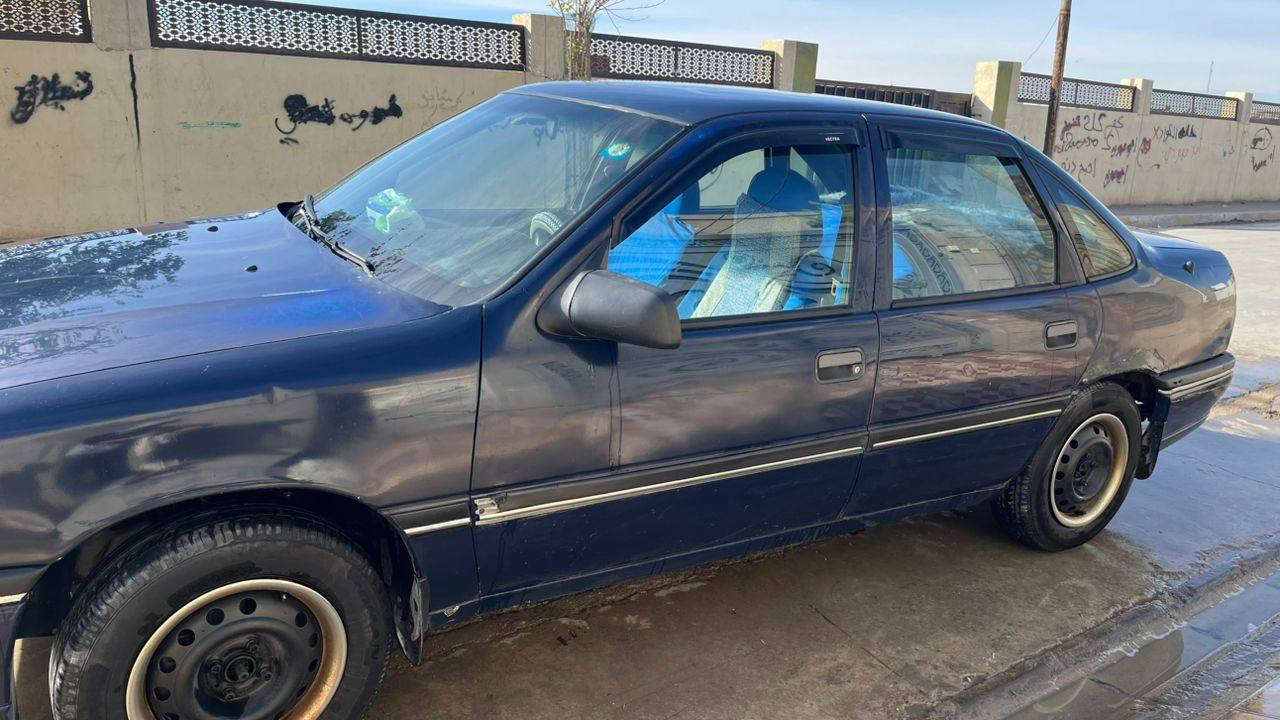 فكترا ٢٠ موديل ٩٢ رقم كركوك انكليزي سنويه ل٢٩ باسمي بيها كابون بانزين بدون حادث بدون صبغ ***********
