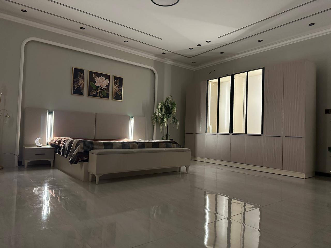 10 قطع كنتور ملحق اناره فول جميع اجزاء الغرفه سرير مخزن شازلون مخزن متوفره الان في معرض الشركه الكائن طريق رفاعي نصر مجاور جامعة اوما الاهليه للاستفسار اكثر يرجى الاتصال على الارقام التاليه 
***********
*********** واتس فايبر تلگرام 
البيع بطريقة النقد والاقساط 
الشد والنقل داخل محافظة ذي قار مجانا
