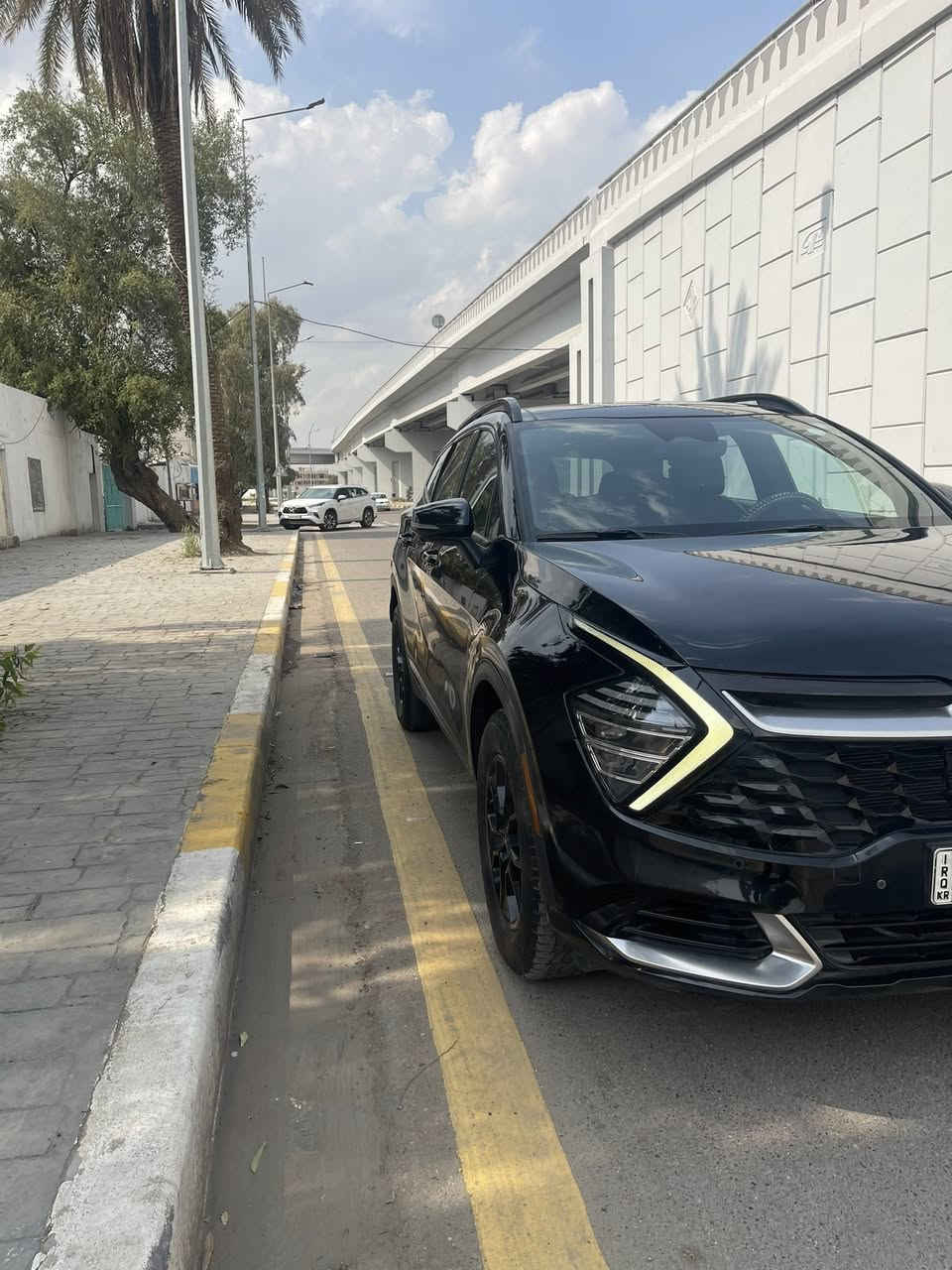 سلام عليكم سبورتج وارد أمريكي موديل 2023 بيها جاملغ وبنيد البنيد امبدل والجاملغ امعدل بدون صبغ فول مواصفات خمس كامرات رادار تشغيل عن بعد بنرامة جلد السيارة جاهزة من كير مكينة صدر تبريد السيارة مشروع وطني تحويل ثاني يوم العنوان بغداد البستان للاستفسار الرقم ***********
