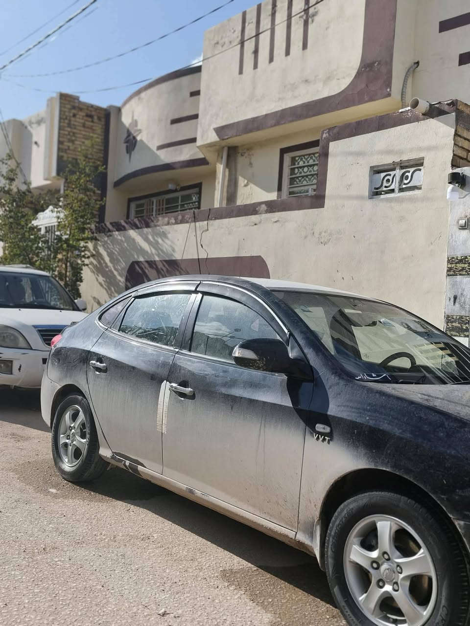 السلام عليكم سياره افانتي للبيع موديل 2010 سياره مكفوله من الضربه مصبوغه للجماليه سياره كامل مواصفات بصمه - مري شفط ـ اشاير بالمري ـ بيانو ـ تحكمات رقم سليمانيه تريد مداور تريد وكاله اني حاضر 
كير مكينه حداديه تبريد خير من الله سياره مال جناي كلشي ما عايزه مكان نجف السعر.  85 
للاستفسار ***********
