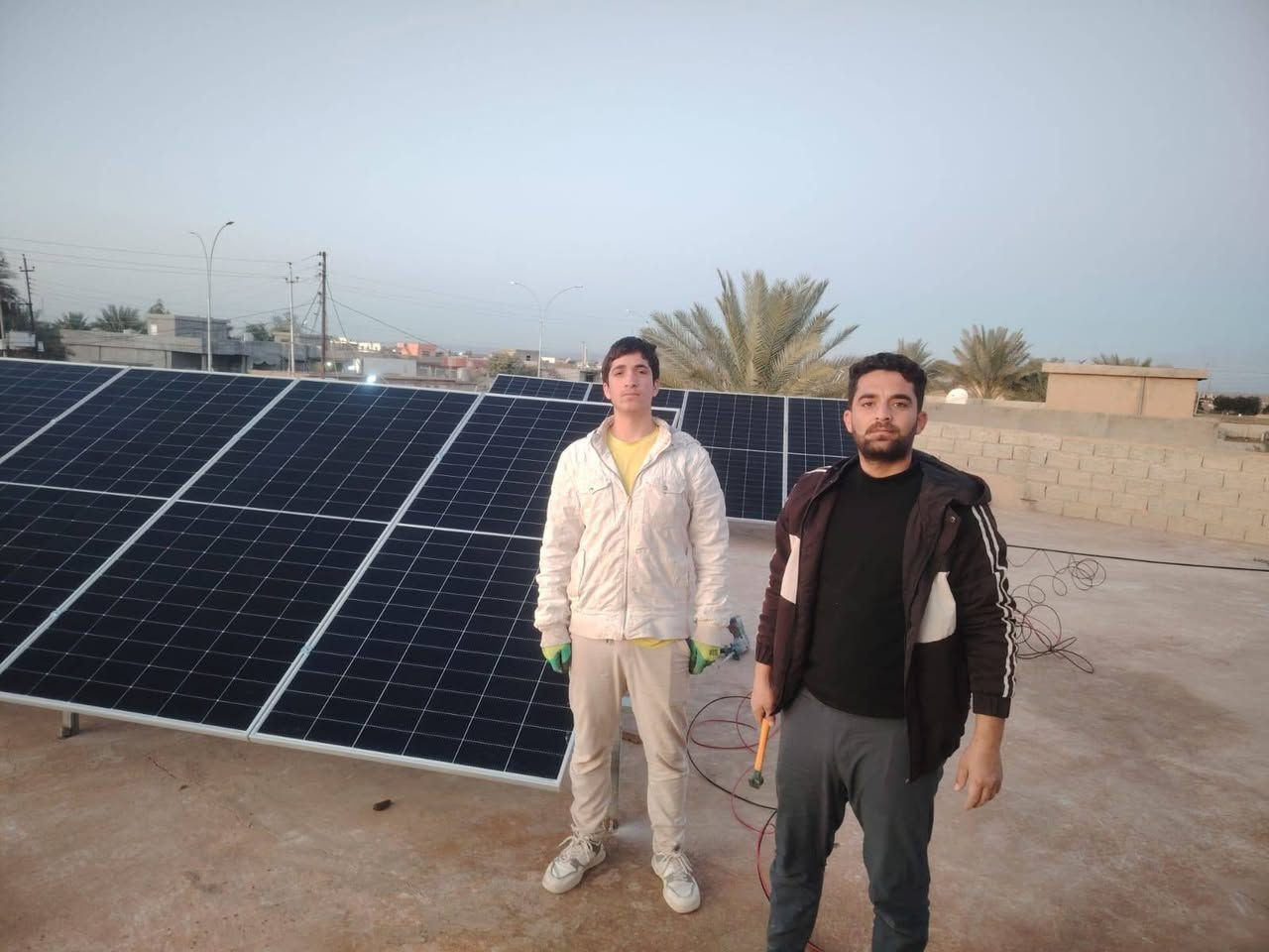 شركة الشروق للطاقة الشمسية النظيفة
خيارك الامثل نحو مستقبل نطيف ومشرق

تم بحمد الله تنصيب  منظومة طاقة شمسية نظيفة 
  في محافظة صلاح الدين قضاء العلم قرية ربيضه 

 / السبت /   3/ 1 / 2026

 قدرة المنظومة 
👍  12 أمبير ليلي و 16 أمبير نهاري 🔅 💫💥

مكونات المنظومة 
بطاريه 15 كيلوواط عدد 1 
اتفيرتر 6 كيلو واط   عدد 1
الواح لونجي عدد 8

عاشت ايديكم الكادر المميز
بقيادة الأستاذ ناظم الصحن 
و  الأستاذ عياد الجبوري 

مواد اصليه من ارقى الشركات العالمية 
ضمان حقيقي مع وصل مختوم باسم شركتنا 
صيانة  كادر متخصص في صيانة المظومات بشكل دوري وفي اي وقت  

شركة الشروق للطاقة الشمسية النظيفة مستعدون لشد وتنصيب الطاقة الشمسية خارج وداخل المحافظة وبسعر مناسب جدا 
متوفر منظومات طاقه شمسيه ونقد اقساط عن طريق ماستر كارد او كي كارد الرافدين حصراً 
موبايل 
 استاذ سعيد *********** 
استاذ ناظم ***********
