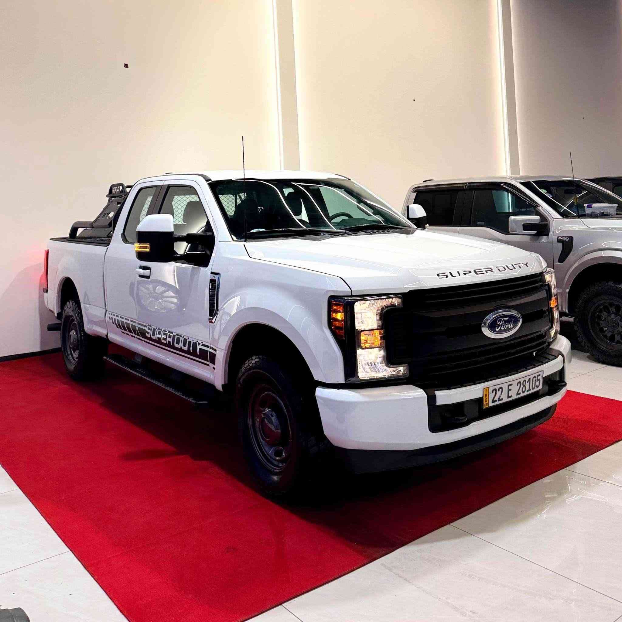 🔱السلام عليكم 🔱🛎
للبيع سيارة فورد اف 250 سوبر ديوتي
FORD F-250 super duty 
موديل 2022 
محرك 8 سلندر 6.2L بانزين
ماشي 37 الف ميل
 8 براغي
باب قصير بدي قصير
شاشة كبيرة
كاميرا خبفي دوارة
كشنات جلد
حساسات خلفي
قفل اكسل 4X2
بيه حادث طخة بسيط من صفحة يمين بدون دواخل بدون ايرباك و سيارة بجم كبس
سيارة جاهز من كل نواحي ما بيه اي نواقص كير و محرك و كهربائي كلشي بشرط
سعرها 18800$
مكان اربيل معرض تانك موتورز
☎️***********
☎️*********** أربيل, العراق
