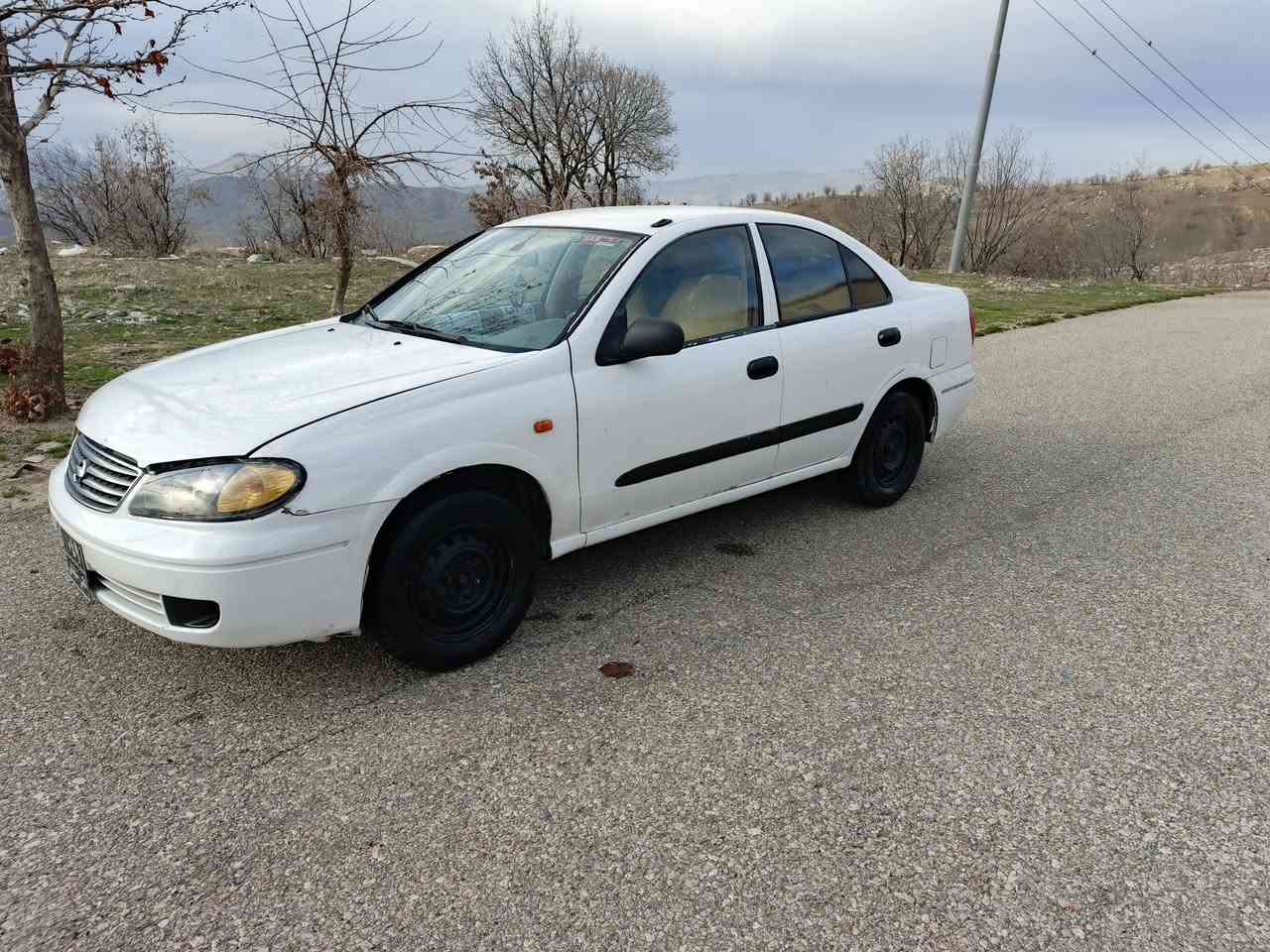 نيسان سه نى براوه دووبه ى موديل 2008 گير عادى مكينه 1.6 هه موو كيانى به شرت سحرى 38.   ***********.  ***********
