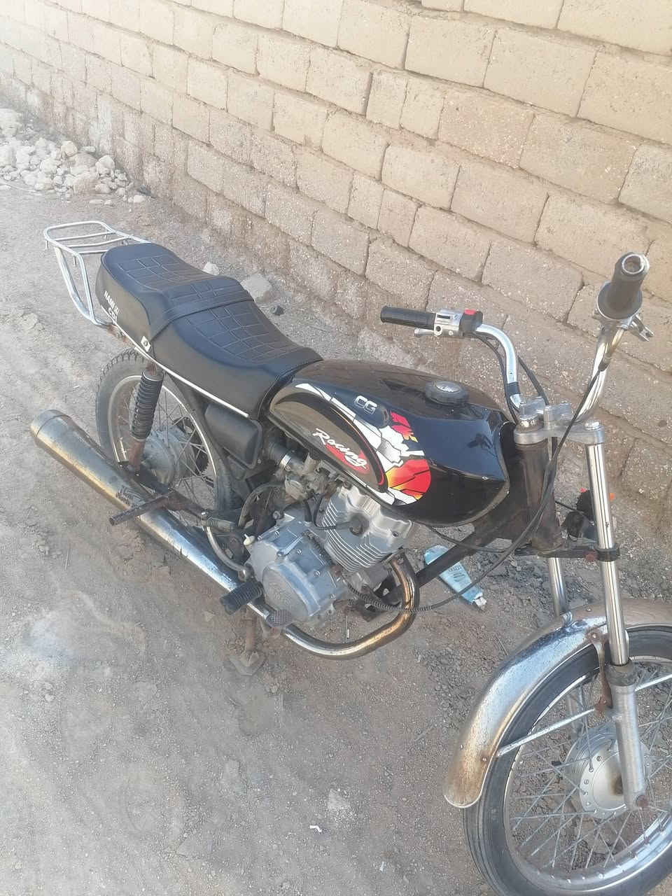 السلام عليكم دراجه للبيع كلك شاصي نامه شلامجه 20 مكينه سيجي20 مبدله بستم والفات ويل خلفي امامي جديد تاير جديد دراجه كهربائيته كامله *********** واتساب سعرها 325 وبيها مجال
