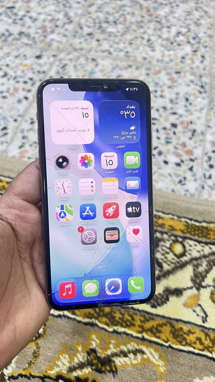 للبيع جهاز ايفون 11 برو ماكس مستخدم كمه موضح بل صوره فطر بل شاشه السعر خاص للستفسار خاص او عله رقم الهاتف ***********
