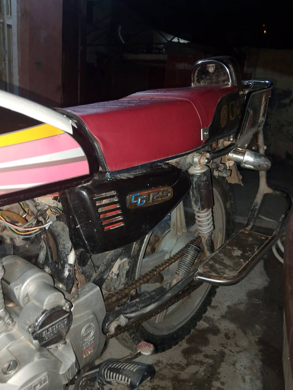 السلام عليكم ماطور للبيع سيڤان موديل 20 مفتوح مره وحده  نضيف حيل نشاط فول شلعه ومعدل السعر 325وبي مجال


**إذا كنت صاحب هذا الإعلان وتريد حذفه لأي سبب، رجاءا أرسل رسالة إلى الدعم الفني**