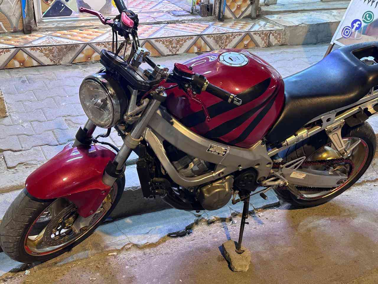 سلام عليكم افوراي 2004دراجه جاهزه من كلشي مكينه وشاصي كفاله من كلشي مكان دراجه بصره حي الصدقاء السعر (3ملين وبيه مجال ***********
