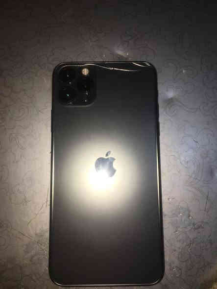 آيفون 11برو ماكس ذاكرة 256مستبدل بطارية داخل شركة ابل   وبي فطر بل ضهر فوك بطارية 100مابي صرف للشحن الجهاز كلة شغال سعرة 350 وبي مجال مكاني بغداد الرقم ***********
