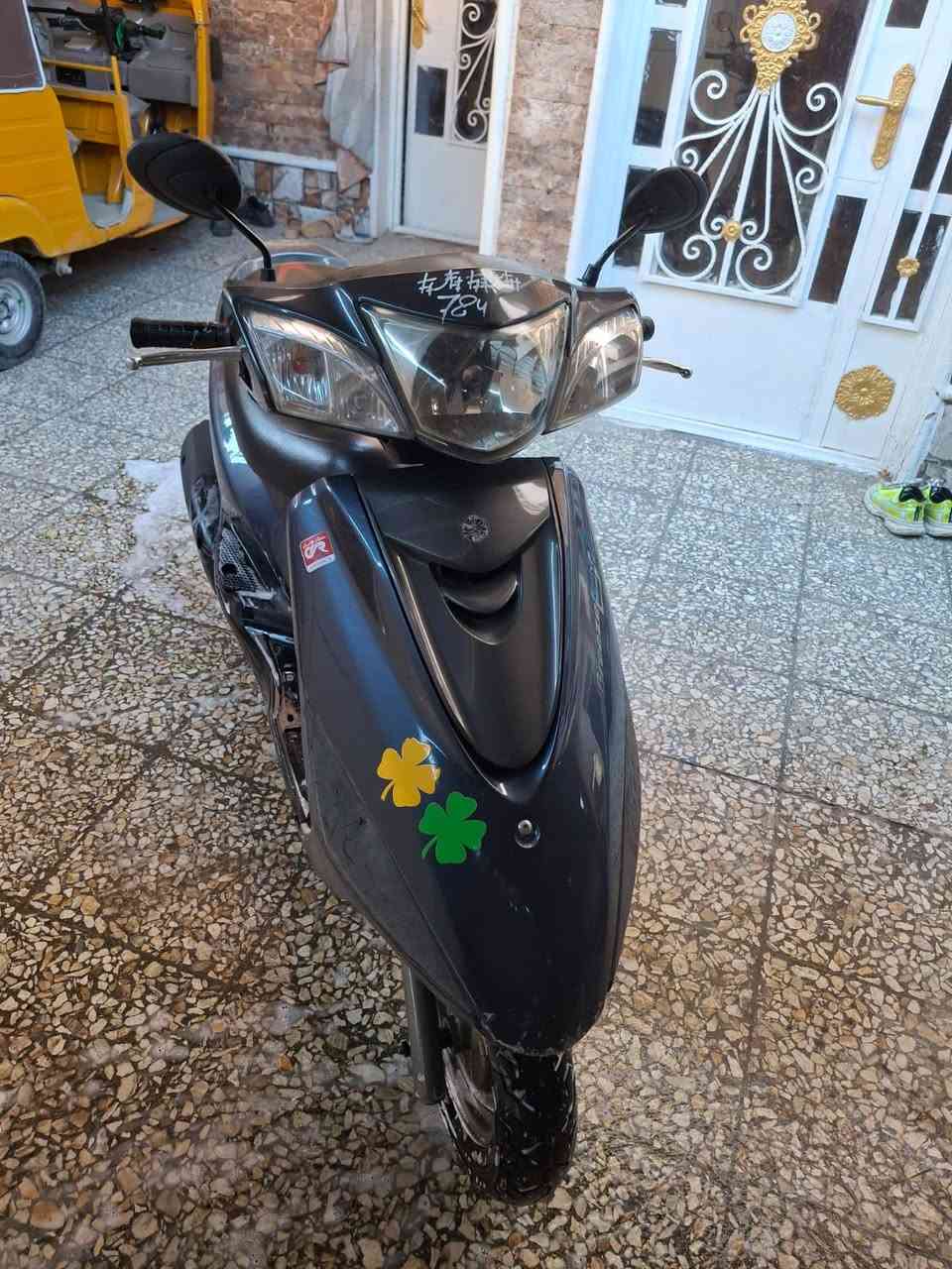 سلام عليكم دراجه بريز بغبغاء رمبه جديده تايرات جدد العنوان الشعب شارع الصحه ***********
