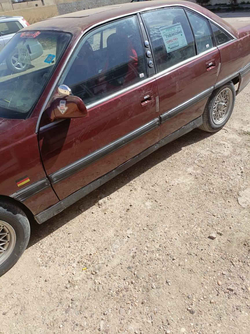 الكرمه ابراهيم ابن علي 
للبيع اوبل اوميكا موديل 1990 حجم 20 سنويه مشروع وطني لل2030 شرط التحويل والغرامات  كير عادي سلايت كير ومحرك بلشرط تخم تاير جديد كهربائيات كلها شغاله صدر نص عمره

السياره نضيفه مال جني عنوان السياره في الكرمه #السعر 38وبيه مجال
***********
***********
