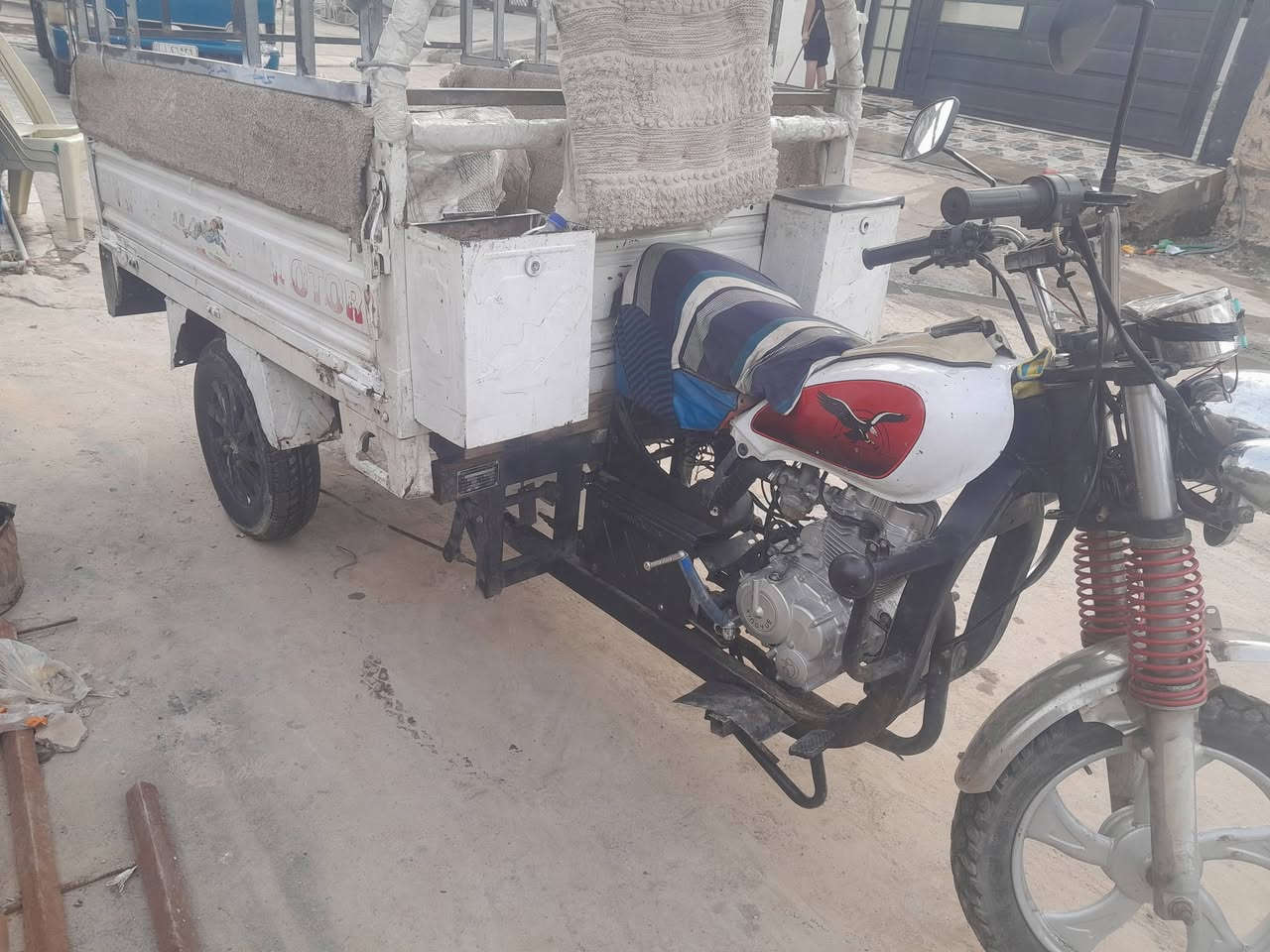 ستوته للبيع موديل ١٩ محرك ٢٤ ستوته خير من الله لا صرف لا بخار السعر 850 وبيه مجال حك الجيه ***********
