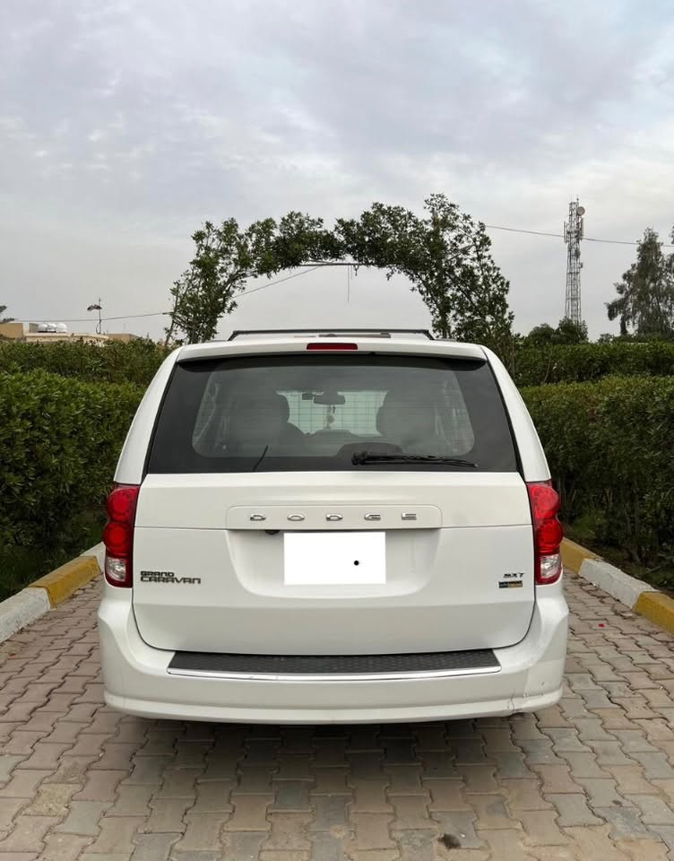 دوج كرفان SXT موديل 2019
رقم بغداد (انكليزي)
تحويل ثاني يوم

7 راكب

3 قطع تبريد 

ابواب كهرباء 

جنطة كهرباء 

كشنات بلع 

كاميرات امامية وخلفية 

تشغيل عن بعد 

وباقي المواصفات المعروفة بالـ SXT

السيارة جاهزة من كل النواحي، تخم تاير جديد، باتري جديد، صدر أمامي خلفي جديد.. "عليها إدامة كاملة"

السعر المطلوب (185 ورقة)
مكان السيارة بغداد 
للأستفسار ***********

غير متواجد على الفيس
