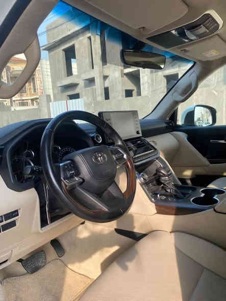 سلام عليكم لاندكروز كفاله موديل 2020 ماشيه 76 جديده كلش طخم دلوب اسبير منازل محرك 8سلندر 4600 ساز أصلي تحويل ثاني يوم شوكت مايعجبك عنوان بغداد ***********
