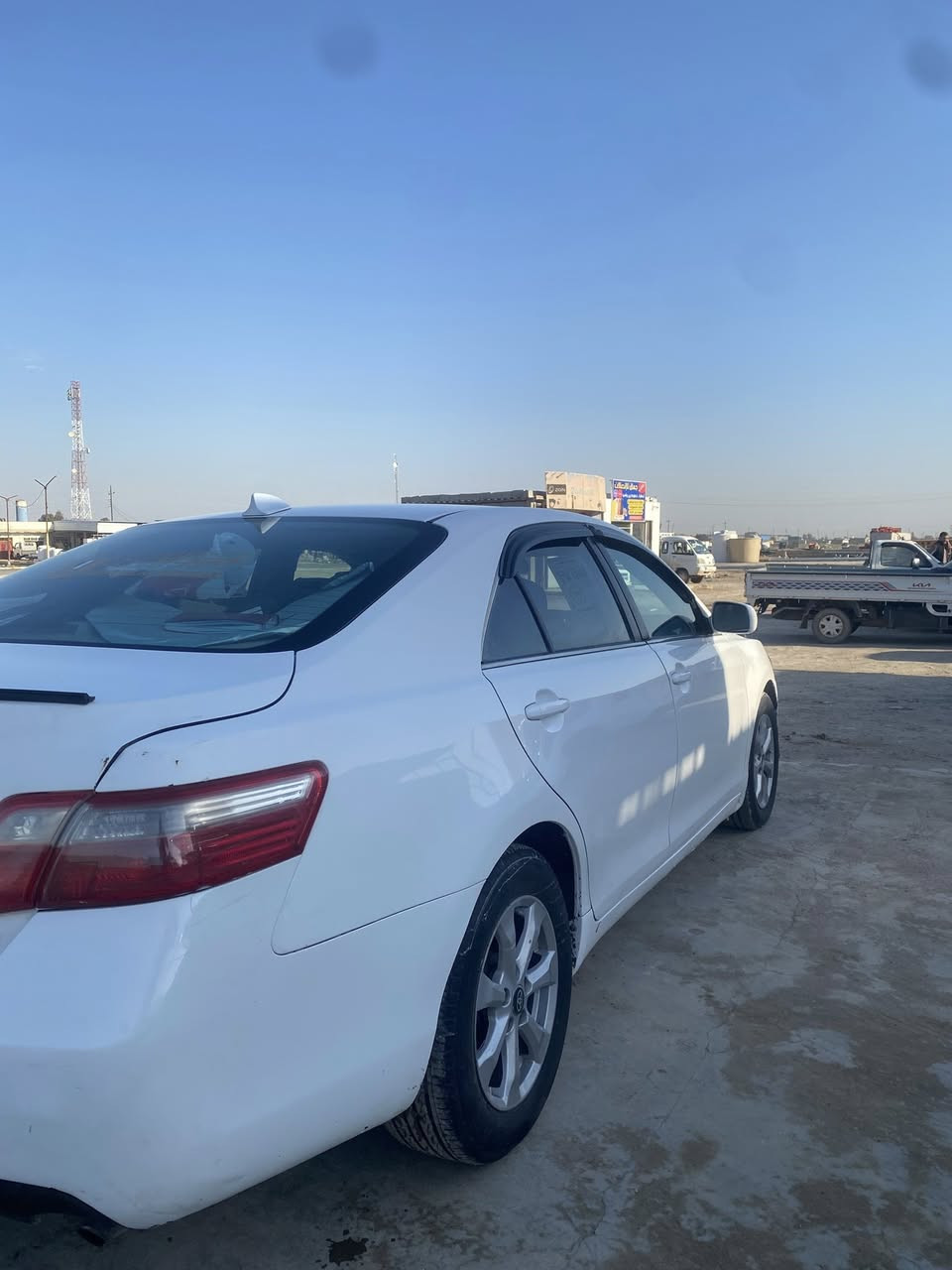 سلام عليكم 
تويوتا كامري موديل 2007
فئة LE 
تنته 
لايت زِنون 
محرك وكير وتبريد كفاله 
السياره كفاله عدا  الجاملغ الخلفي 
الباقي كفاله عامه
سنويه لل 2030
رقم دولي بغداد السعر 105 وبيها مجال بسيط 
مكان السياره صلاح الدين (سامراء)
مكلف بالنشر 
رقم صاحب السياره ***********
