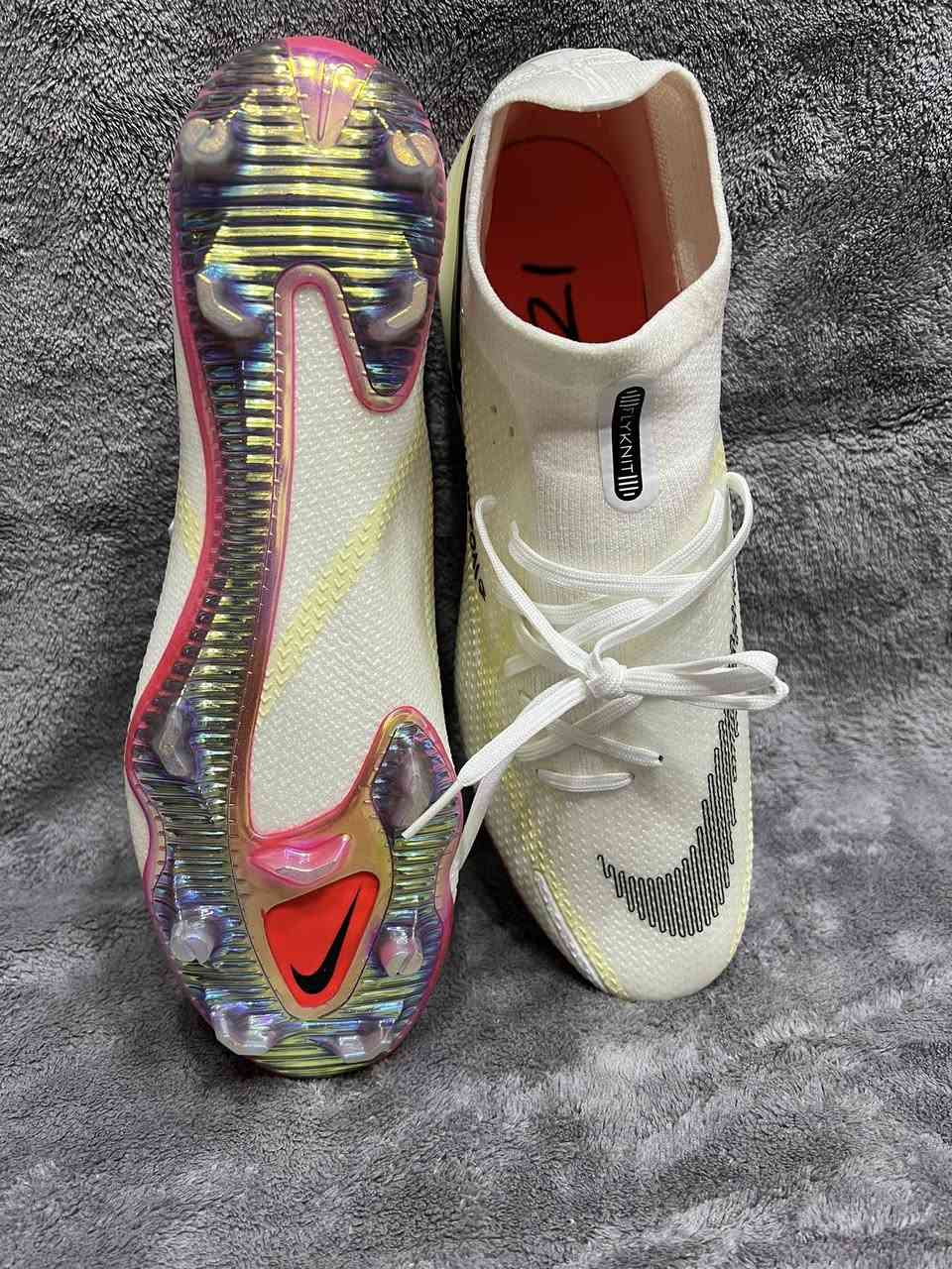 لابجين نايك فيتنامي قياس ٤٤ قياس القدم ٢٨سم سعر ٢٨ مع التوصيل واتساب ***********
