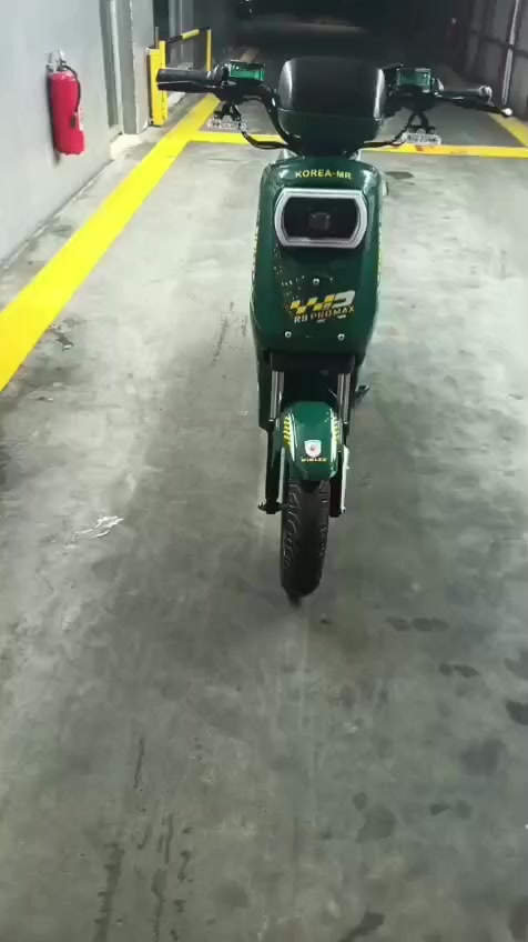 دراجه شحن للبيع 5 بطاريات دراجه جديديه اي نقص مابيها سعر 400 وبيها مجال
***********
