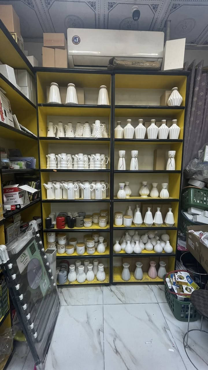 رفوف محلات اوربية اصليه للبيع
ارتفاع 240سم وعرض 80سم   
سعر الواحد 80 الف يجود كمية كبيره
وتساب ***********
