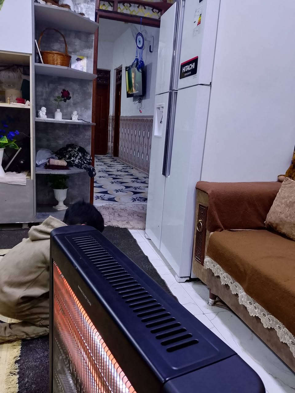 بيت زراعي أسهم خلف جامعه الامام الصادق كافه خدمات مساحته ٣٠٠ بناء حديث المشتري يتصل على الرقم ***********
