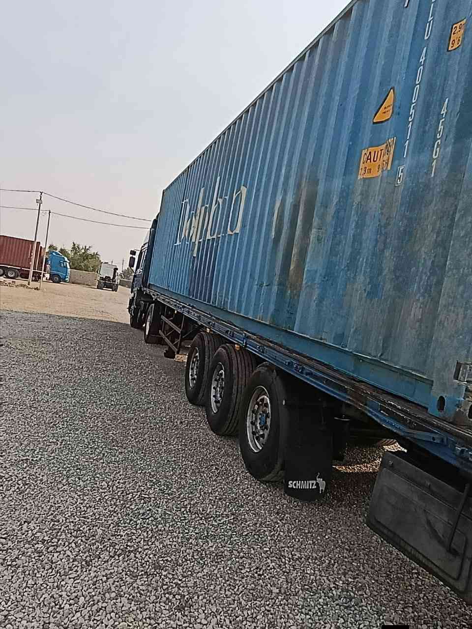 السلام عليكم السياره مان للبيع موديل 2000 جاهزه للشقل گير محرك قماره اكسل كفاله عامه تخم تاير سنويه  صاقطه رقمه دهوك مكانهه بغداد المدائن للاستفسار ***********
