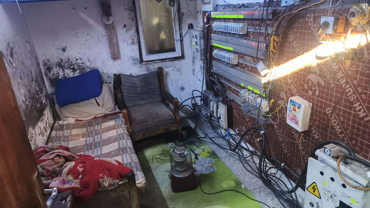 موقع للبيع مكانه بغداد الشعب السريدات القديمه         بي حمل حاليا 540  بالصيف حمله 750  بيهه تلث مكاين 
وحده 113 جديده 
وحده بومه 
ووحده بومه مكينته كايمه كامله مع راس التوليد 
الأرض ايجار   بيهه ٤ بوردات خارجيه ***********
