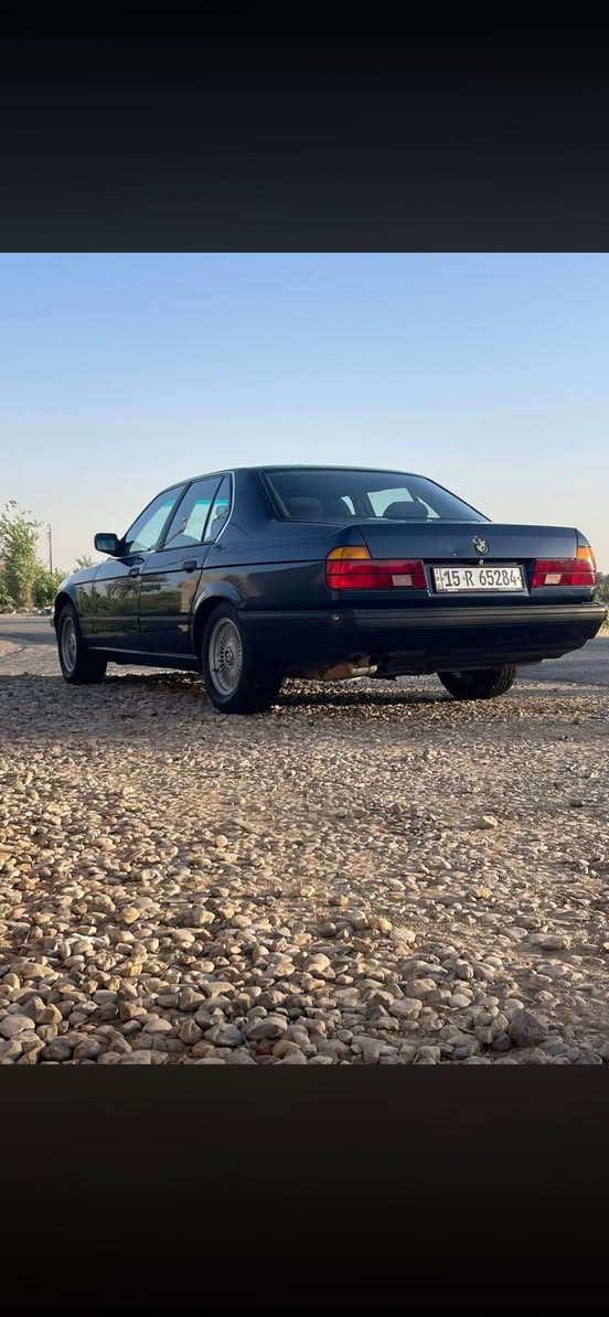 السلام عليكم  
BMW موديل 1989 رقم انبار جديد سنويه جديده ارقام جديده. مكفوله كير اكسل حداديه مكينه  تبريد ويه السويج تعمير جديد  فتحه سقف داخل صاج ما تحتاج اي شيء السياره  المكان واسط الصويره للستفسار *********** 
السعر 50 $ وبيهه مجال

