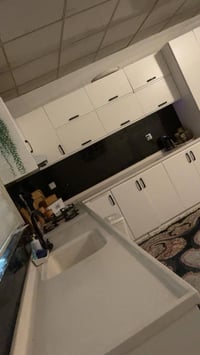 خزانة • للبيع