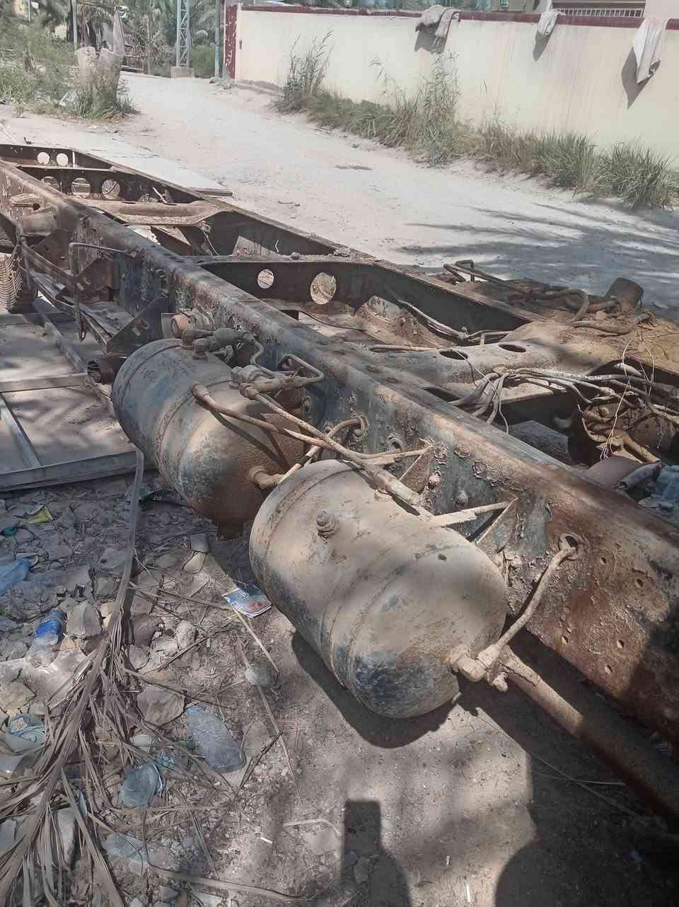 من رخصت مدير الكروب هينو ٨ طن ١٠ برغي أدوات *********** حله
