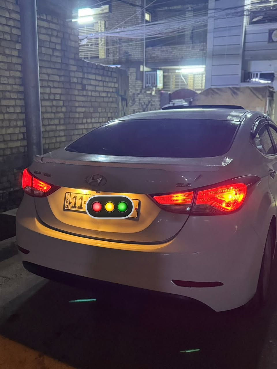 سلام عليكم النترا 
موديل 2014 خليجي GLS 
رقم بغداد الجديد باأسمي 
 فول مواصفات عدة البصمة
بيهه قطع صبغ عدا بنيد وجاملغ السايق وباب السايق وجاملغ خلفي والتكم بدون دواخل اثر تكشير وطخات 
 كشنات جلد +تدفئة
 شاشة
فتحة سقف
قطعتين تبريد
مري شفط
تحكم ستيرن +مثبت سرعة
كير محرك صدر تبريد تخم تاير كله نضيف 
السياره جاهزه دهن جديد ADINOL الماني 
110 بيها مجال بسيط 
مكان بغداد 
الشراي يتصل على رقم 
***********
سونارها موجود
