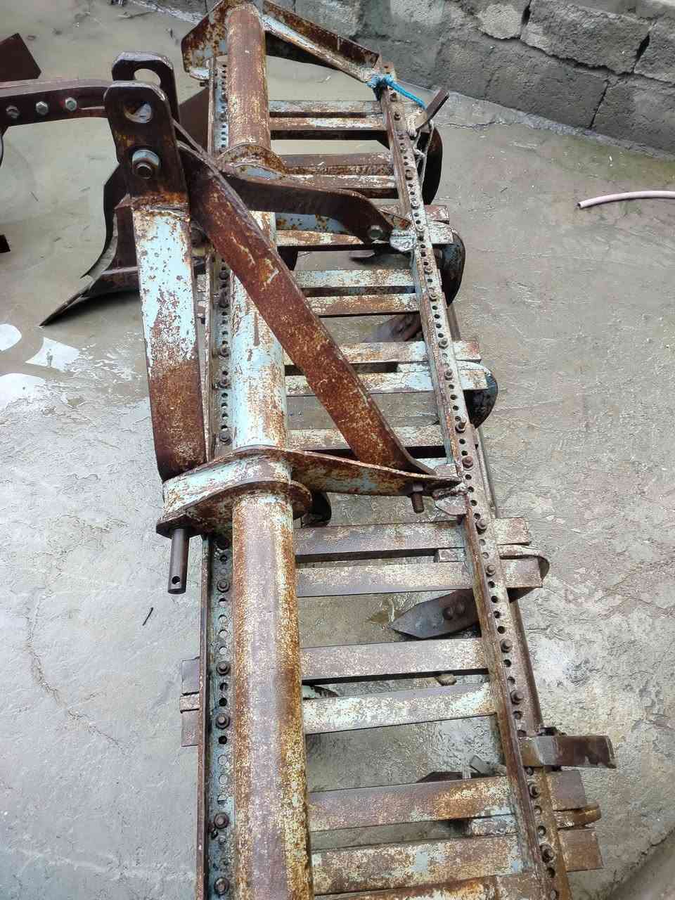 السلام عليكم تركتر عنترمعه معدات للبيع السعر 4٫500 للستفسار الاتصال ***********
***********
