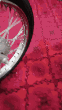 سلاح عليكم دراجه اربعه كير موديل 21دراجه حلوه ونضيفه اوراق اصولي نامه صوتها ناعم السعر 700وبيها مجال مكاني كوت شارع النفط ***********+***********
