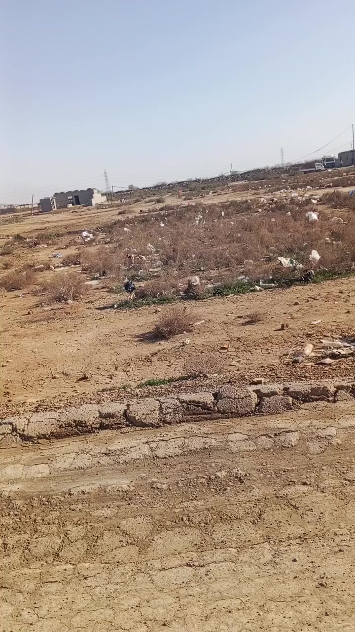 سلام عليكم هاي قطع البيع مكان يم دخول مال صيطره بشارع الملعب تصل على رقم وتدلل بسعر مناسب ***********
