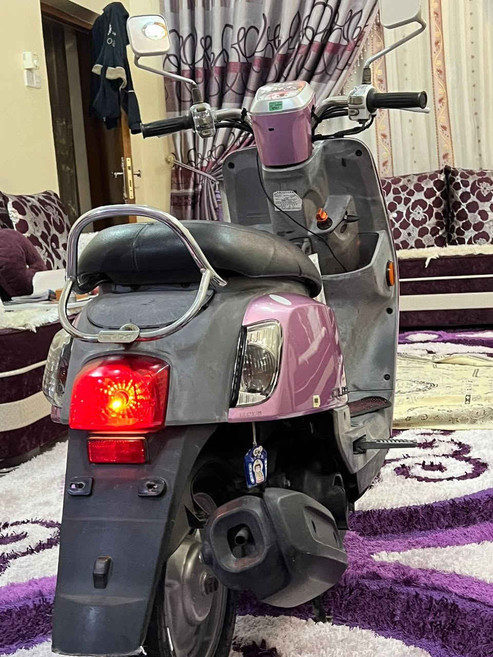 سلام عليكم للبيع موطور بوليسي مصطره جديد لوك برغي مابي ونقص وعلفحص وين مايعجبك تفحص شخط مابي كامل مكمل من كلشي دهن وبانزين فقط السعر مليون و500 وبي مجال للاتصال ***********
