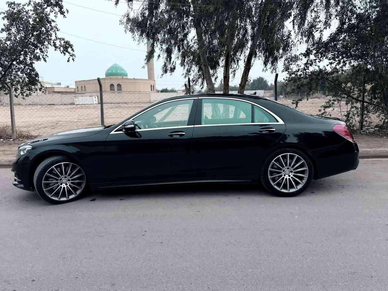 السلام عليكم
للبيع Mercedes S500 2014 باب طويل يخت🖤vip🥇
-مكينه 8 سلندر (4فصوص) 
-3 وضعيات قيادة اقتصادية وعادية وسبورت
-بانوراما  
-٥ بردات
-٤ كامرات 360
-حساسات 360 
-اوتو بارك
-رادار امامي
-رادار خلفي
-رادار جانبي
-نقطه عمياء + ثبات مسار وتغير حسب الرادار
-كشن تدفئه و تبريد +++مسااااج🫠جميع الكشنات+ذاكرة 
-كشن يفتر ويه لستيرن
-قياده اليه 
-ثلاجة خلفيه
-عطر بجكمجة 
-شاشات خلفيه
-بصمه ابواب +ابواب شفط
-بصمه تشغيل 
-جكات تنزل وتصعد
-كشن خلفي مفصول vip
-داخل لدات ٧ الوان
-استيرن G هيتر تبريد 
-ويل 20 تاير دبل سايز جديد هالشهر شديته
-جنطه كهرباء
-كشنات خلفيه كهرباء
والكثير الكثير من المواصفات 🖤
⭕️اخوان السيارة حيل حيل جديدة خليجيه مكفولة كفالة عامة وكشرها حيل نظيف بعض الملاحظات بيها بالسونار pdr ب3 اماكن حيل صغيرة ومصلحات درجة اولى
السيارة على وضع البلاد الشركة
كير مكينة تبريد كله لوك بلادي
بالعافية للي تصير من نصيبه

-السيارة رقم اربيل عندي وكالة بااسمي تريد مداور تريد وكالة اني حاضر

-السعر ان شاء الله 400$ ورقة
-*********** واتس اب
-مكان السيارة بغداد البياع
