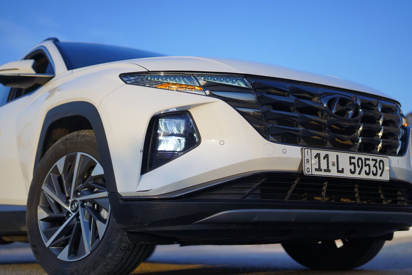 السلام عليكم توسان 2024 خليجي ماشية 45 الف قبق الصندوق مبدل اصلي وكالة وضربه خفيفه بلباب ممصلحه فول عدا الفتحةومعروفه مواصفات التوسان
 188 ورقة بيها مجال بسيط
‭0775 962 2975‬
 واتساب ***********
