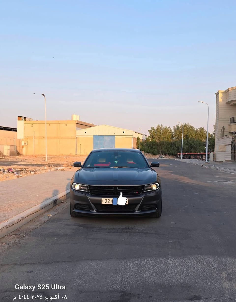 دوج تشارجر خليجي2021 (كولدن كارز) بكفالة 
العداد: 50 ألف كم فقط قابل للزيادة
مغلفة حماية نانو PPF مات (مدفوع عليها 1400$) 
السيارة نظيفة بمعنى الكلمة استخدام شخصي وبالعافية للي صير من نصيبة  تم الشراء سنة 2022/10 
العنوان/ البصرة -الزبير
 السعر: 285 $
***********
