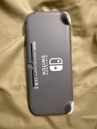 نينتندو سويتش لايت • مستعمل قليل • ما متهكر