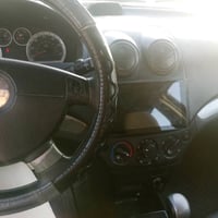 افيو 2010 مصبوغه عام صبغهه شويه تعبان يراد بوليش عارضهه ب 40 بيهه خربط...