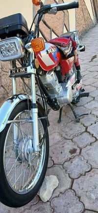 دراجة نامة أربعة كير  موديل 25 أوراق سكنر يحتاجلها تجفيت سعرها 400 الف...