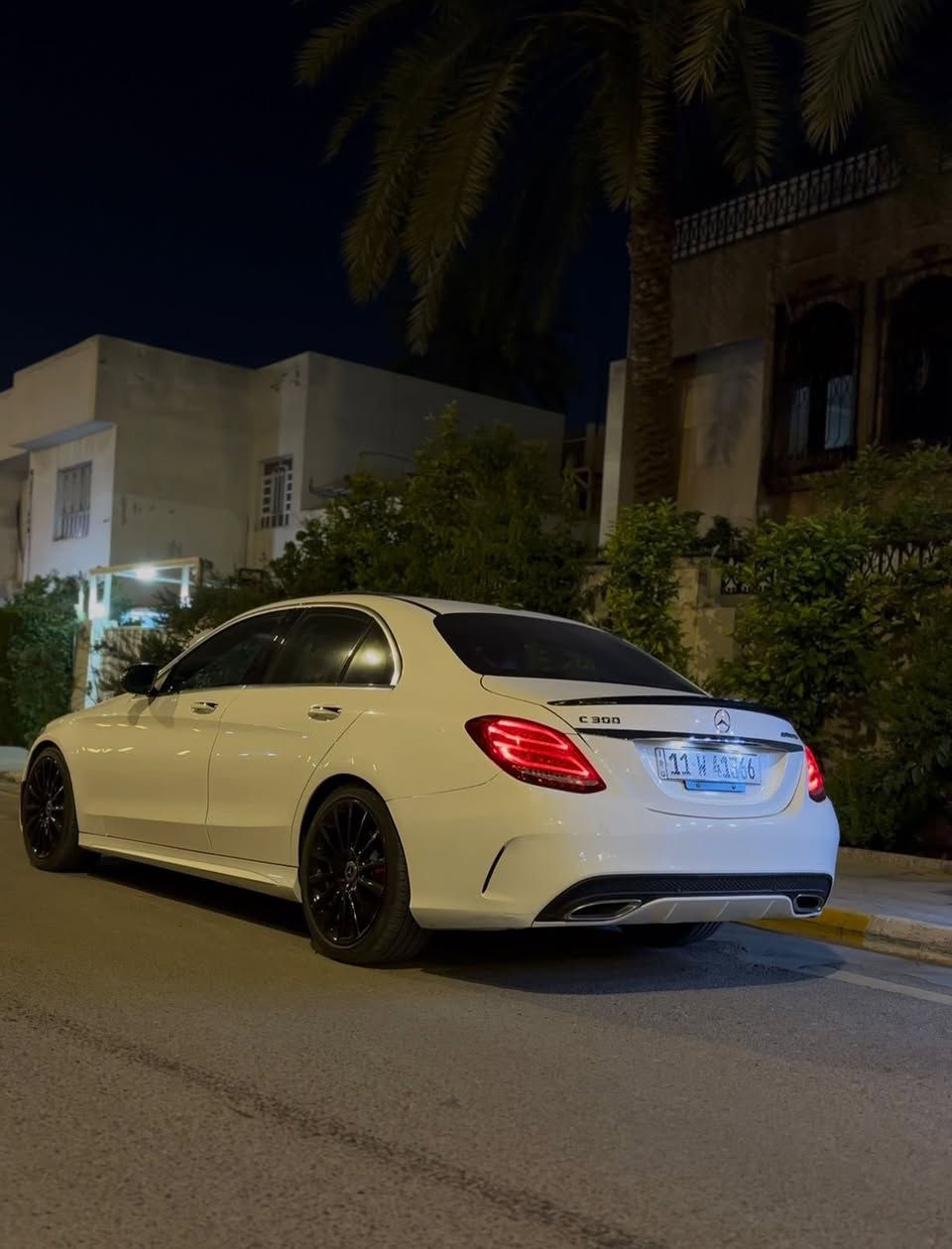 للبيع او مراوس بتسلا y او 3
🚘 مرسديس C300 موديل 2018
⚪️ لون أبيض لؤلؤي مع جنوط سوداء
🔥 فول مواصفات
✅ محرك 2.0 تيربو بقوة 241 حصان
✅ جير 9 سرعات أوتوماتيك
✅ فتحة سقف
✅ كاميرا خلفية وحساسات
✅ بصمة وتشغيل ذكي
✅ مقاعد كهربائية مع ميموري
✅ شاشات وتحكم دركسون
✅ إنارة LED
✅ سيارة نظيفة جداً واستعمال شخصي

السيارة جاهزة ولا تحتاج أي مصروف، مظهر رياضي وفخم وقيادة مريحة واقتصادية بنفس الوقت.  

🔄 مطلوب مراوس مع تسلا (حسب الحالة والمواصفات)
📍 للجادين فقط
📩 المراسلة على الخاص للاستفسار 
***********
والسعر. 21 الف دولار
