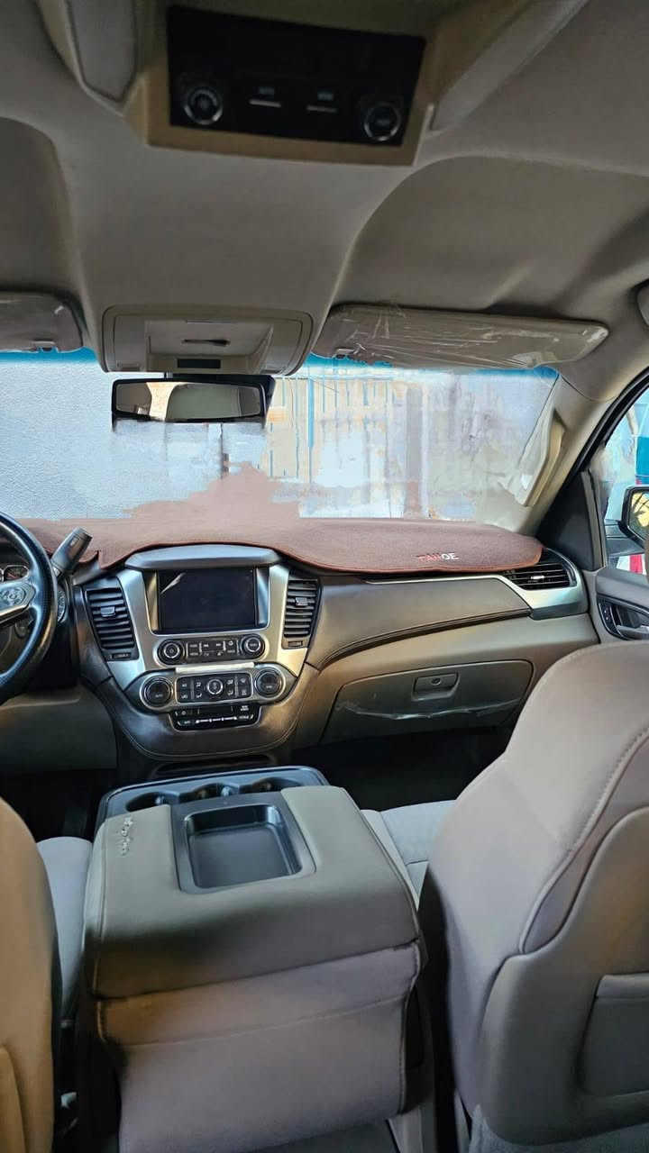 السلام عليكم 
للبيع تاهو ٢٠١٥ كفاله عامه Ls وضع الشركه ما عدا ثلاثه أصابع جاملغ اليسار بارد بدون صبغ كير مكينه حداديه كفاله تخم تاير خليجي رقم بصره مكانه بصره رقم الهاتف *********** السعر ٣٢٠ وبيه مجال بسيط
