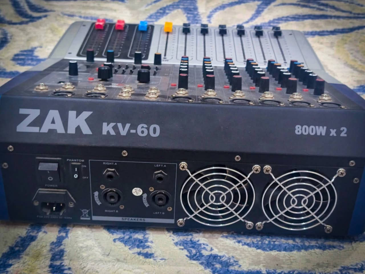 السلام عليكم اخوان جهاز (Pro Mixer ZAK. KV60) خطين كل خط 800 واط مستخدم قليل ما داخل تصليح أبد تجي تفحص وتاخذ


**إذا كنت صاحب هذا الإعلان وتريد حذفه لأي سبب، رجاءا أرسل رسالة إلى الدعم الفني**