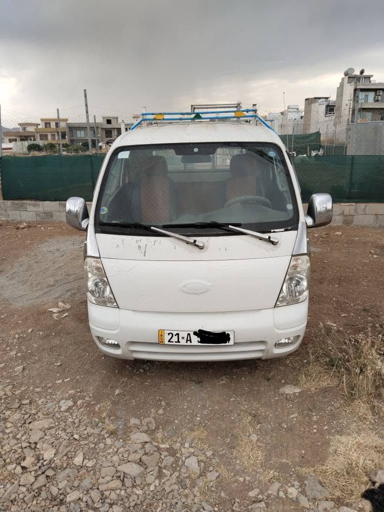 کیای2700 مۆدێل 2011بێ بۆیاخ گێڕو مەکینە وشانسی بەشەرت تەبریدی بەشەرت سەنەوی و ڕەقەم و هه زەی تازەیە  بەناوی خۆمانەوەیە  کوشن و گاعی جوانی تیایە شەش تایەی تازەیە چرکەی تیانییە ماڵی دۆستە..ژ..م...
*********** السليمانية, العراق
