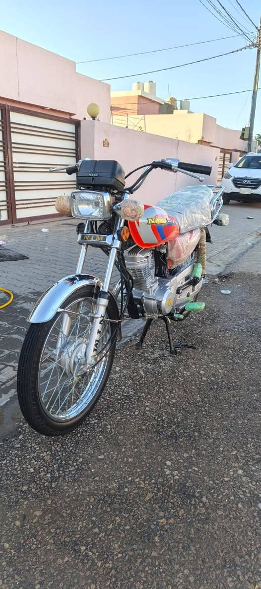 للبيع دراجه اربعه قير دراجه مال وكيل صار لها من طالعه 19 يوم من الوكيل حموده العارضي اوراق سكنر سبعه اوراق وين مكاتبه دراجه جديده موديل 27 اللون المميز البرتقالي دراجه جديده امتياز باب اول دراجه محتاج واريد ابيع سعر الدراجه 850 ابويا مجال قليل حق الجيه مكاني نجف يريد يجي خليجي خاص راح اخلي رقم تليفون***********
